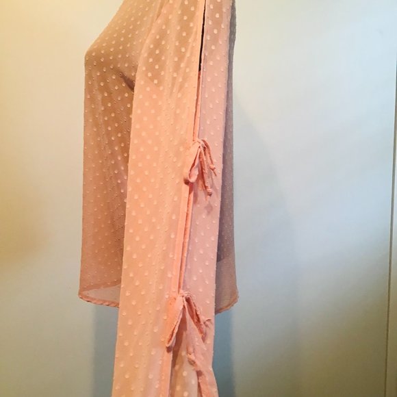 Up All Night Pink Clip Dot Blouse With Cut Out Sleeves - Picture 5 of 10